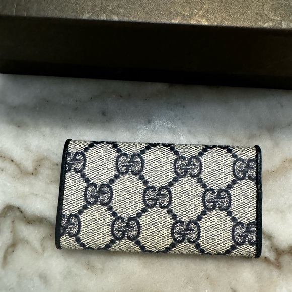 Vintage Monogram Gucci Key Holder (missing key attachment) - Picture 4 of 16